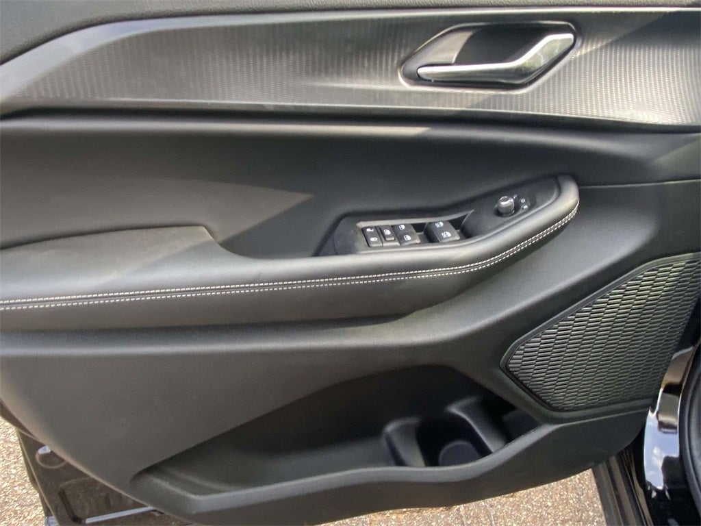 2025 Jeep Grand Cherokee GRAND CHEROKEE LAREDO 4X2