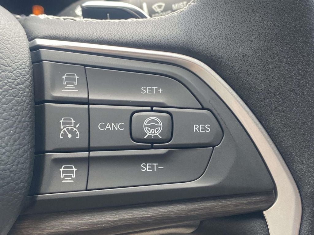 2026 Jeep Grand Cherokee GRAND CHEROKEE LAREDO ALTITUDE 4X2