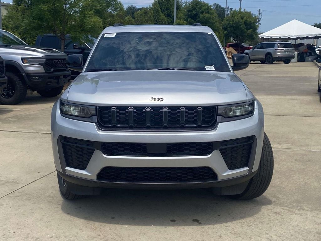 2026 Jeep Grand Cherokee GRAND CHEROKEE LAREDO ALTITUDE 4X2