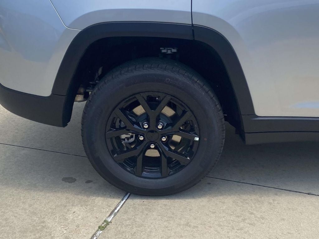 2026 Jeep Grand Cherokee GRAND CHEROKEE LAREDO ALTITUDE 4X2