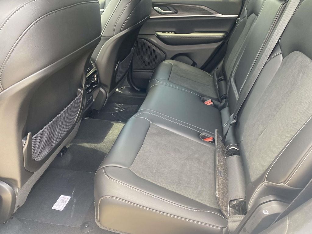 2026 Jeep Grand Cherokee GRAND CHEROKEE LAREDO ALTITUDE 4X2