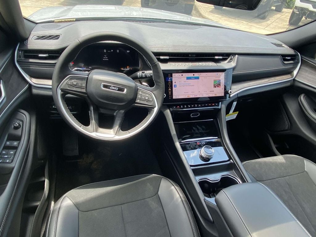 2026 Jeep Grand Cherokee GRAND CHEROKEE LAREDO ALTITUDE 4X2