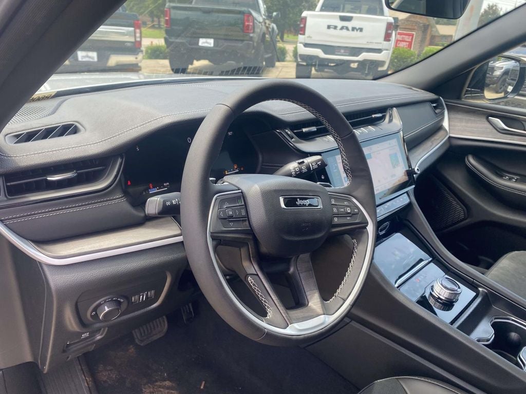 2026 Jeep Grand Cherokee GRAND CHEROKEE LAREDO ALTITUDE 4X2