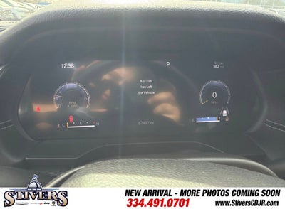 2023 Jeep Grand Cherokee Laredo 4x4