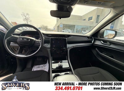 2023 Jeep Grand Cherokee Laredo 4x4