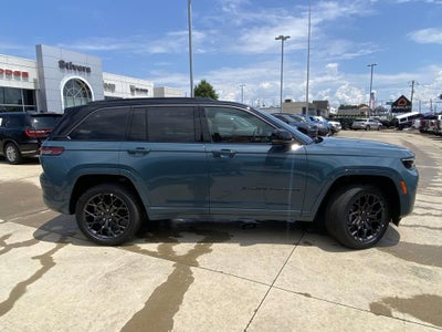 2026 Jeep Grand Cherokee GRAND CHEROKEE SUMMIT 4X4