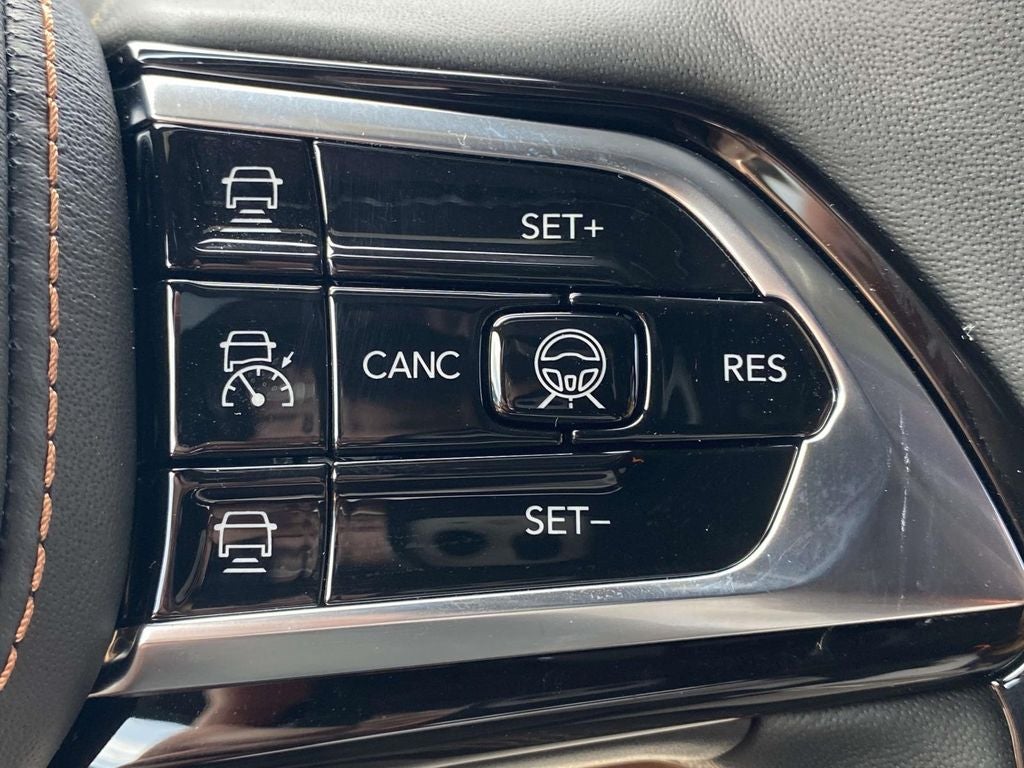 2026 Jeep Grand Cherokee GRAND CHEROKEE SUMMIT 4X4