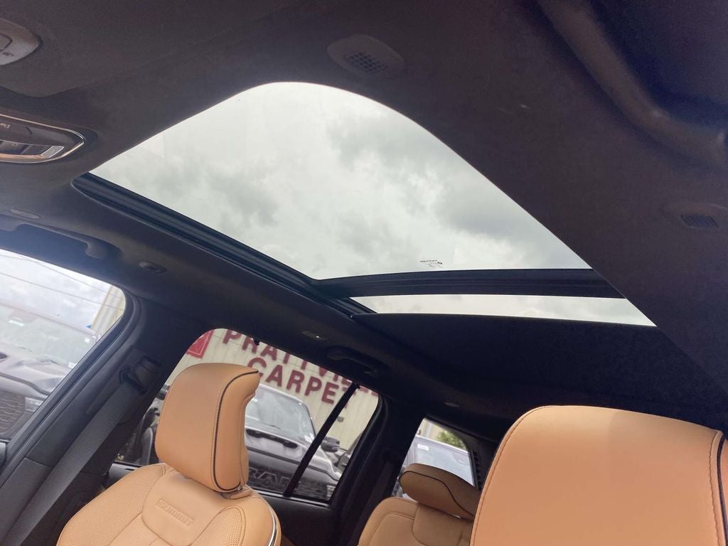 2026 Jeep Grand Cherokee GRAND CHEROKEE SUMMIT 4X4