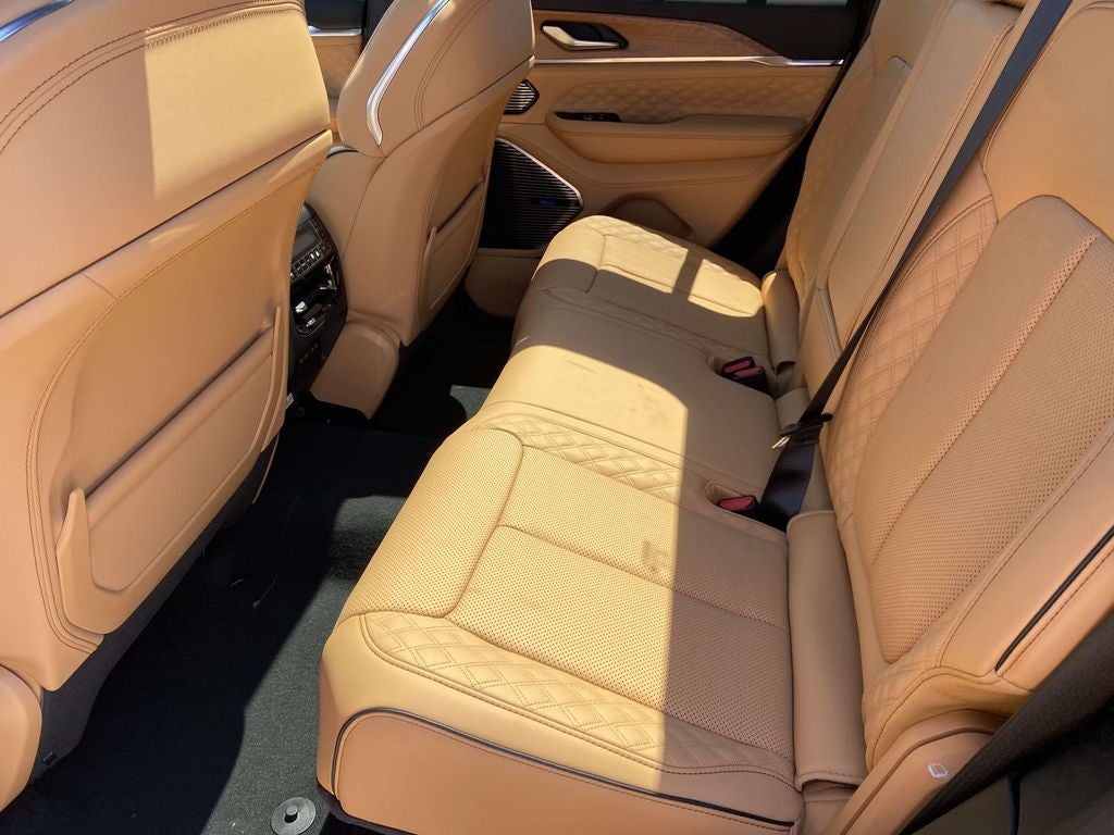2026 Jeep Grand Cherokee GRAND CHEROKEE SUMMIT 4X4