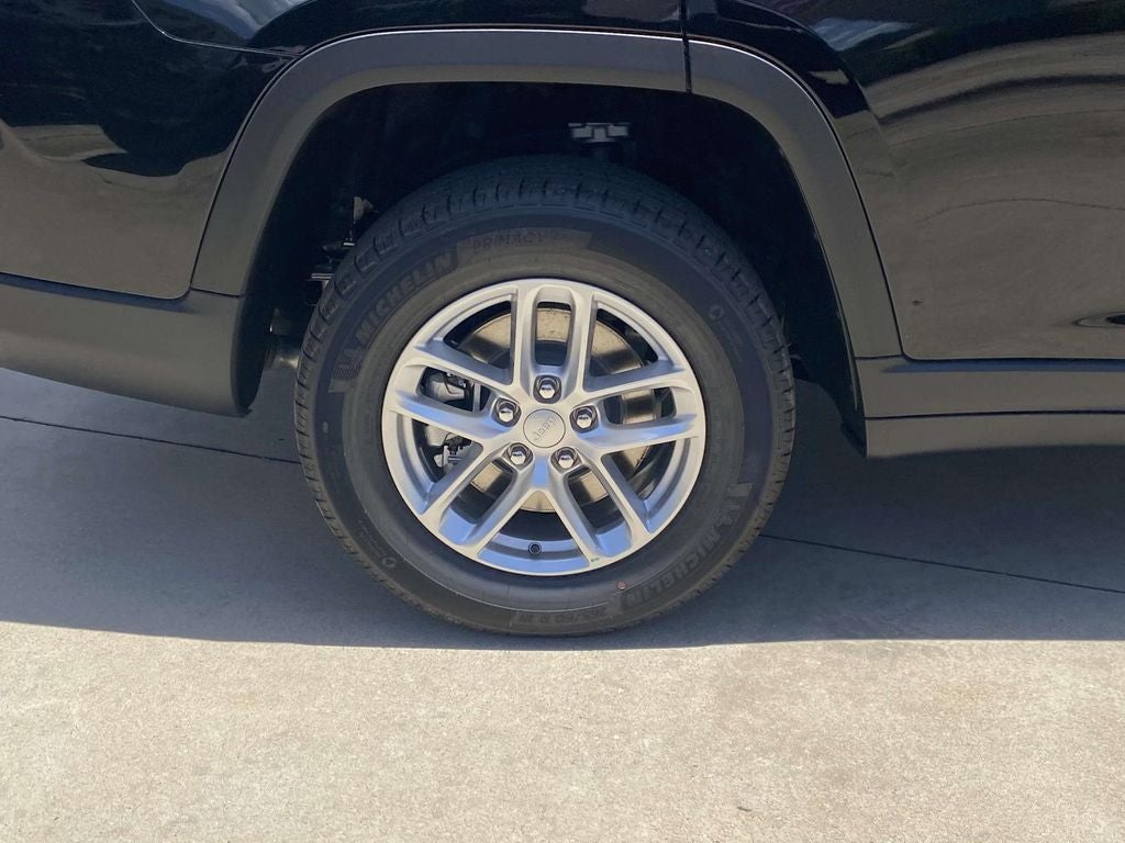 2026 Jeep Grand Cherokee GRAND CHEROKEE L LAREDO 4X2