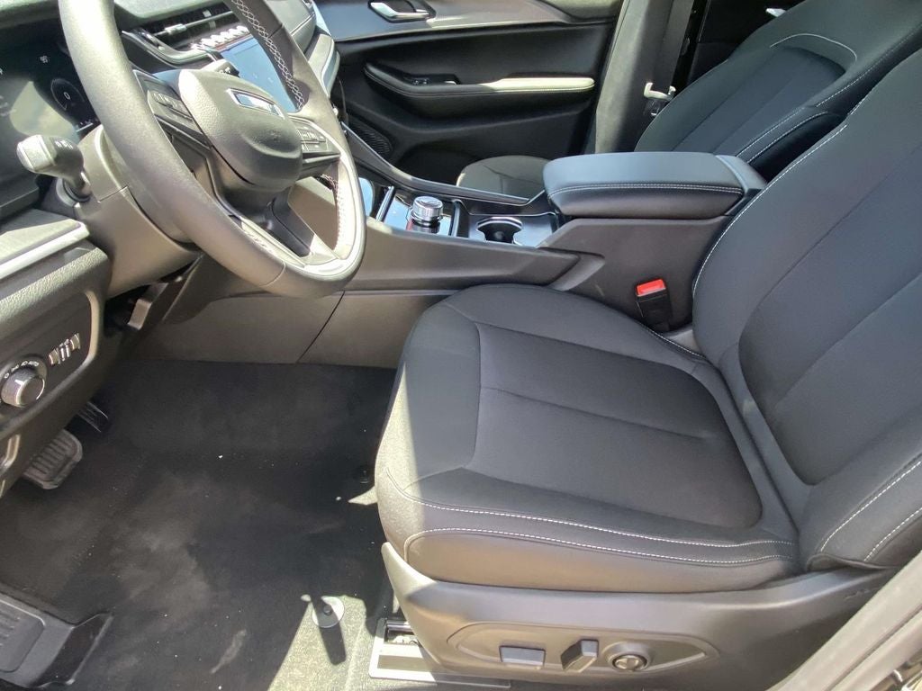 2026 Jeep Grand Cherokee GRAND CHEROKEE L LAREDO 4X2