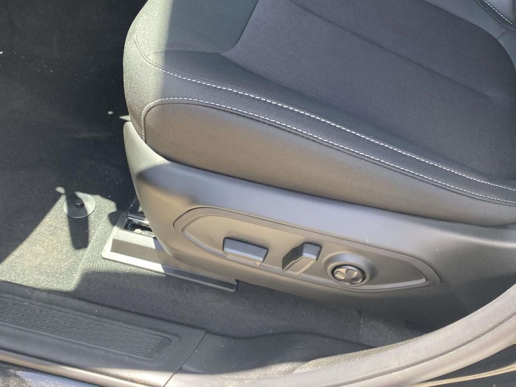 2026 Jeep Grand Cherokee GRAND CHEROKEE L LAREDO 4X2
