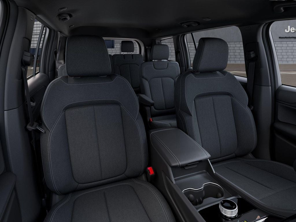 2026 Jeep Grand Cherokee GRAND CHEROKEE L LAREDO 4X2