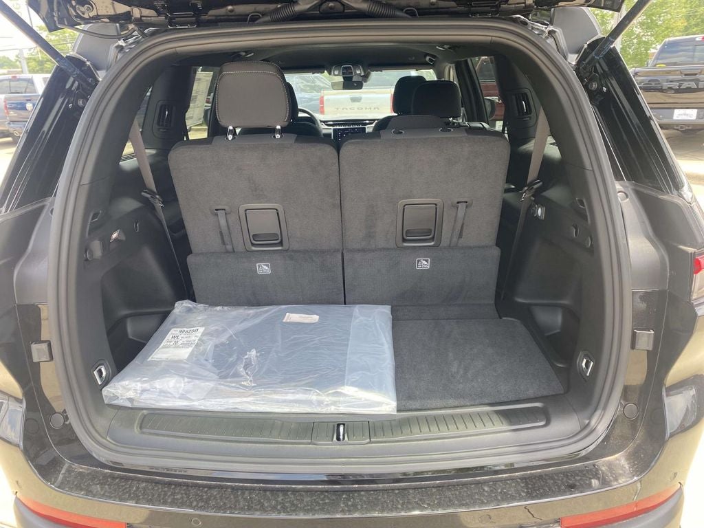 2026 Jeep Grand Cherokee GRAND CHEROKEE L LAREDO 4X2