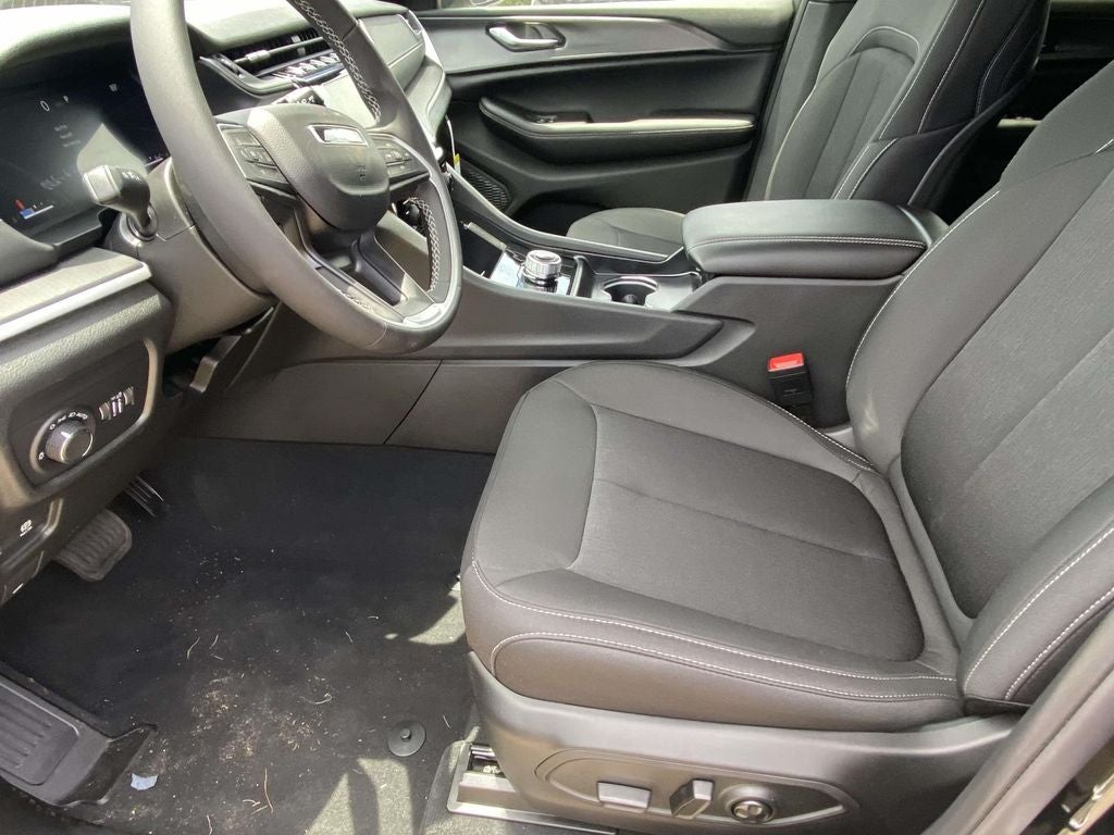 2026 Jeep Grand Cherokee GRAND CHEROKEE L LAREDO 4X2