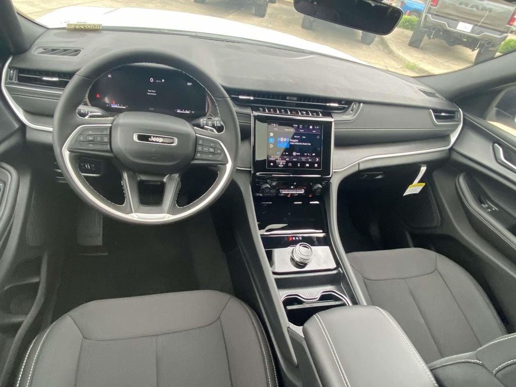 2026 Jeep Grand Cherokee GRAND CHEROKEE L LAREDO X 4X2