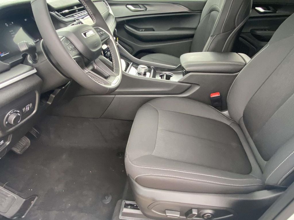 2026 Jeep Grand Cherokee GRAND CHEROKEE L LAREDO X 4X2