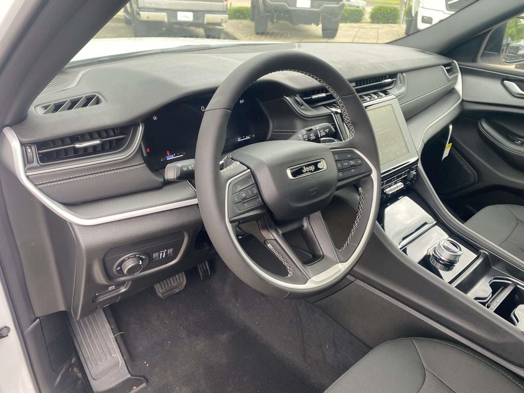 2026 Jeep Grand Cherokee GRAND CHEROKEE L LAREDO X 4X2