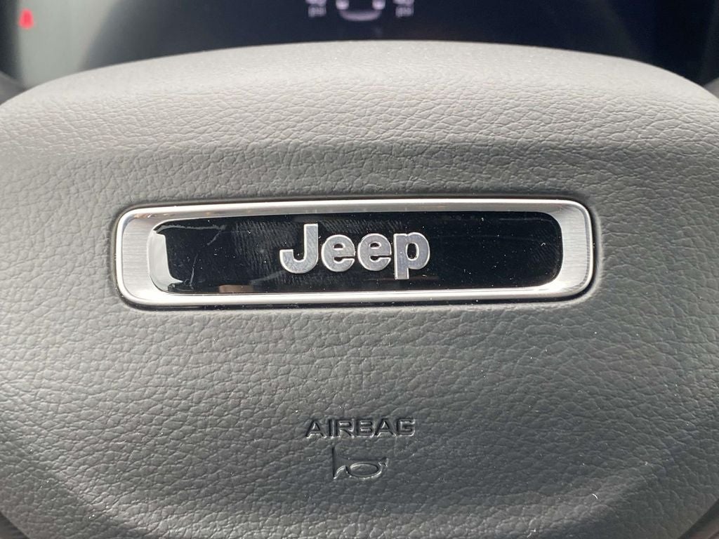 2026 Jeep Grand Cherokee GRAND CHEROKEE L LAREDO X 4X2