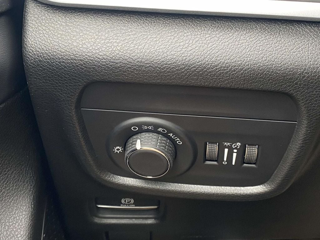 2026 Jeep Grand Cherokee GRAND CHEROKEE L LAREDO X 4X2