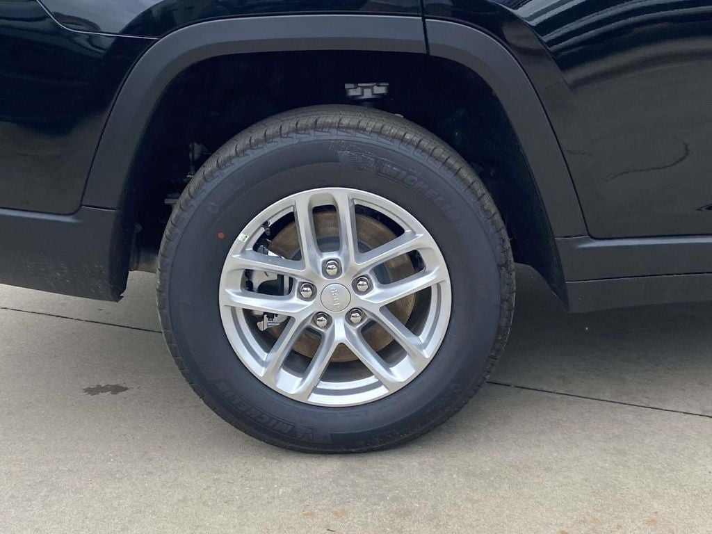 2026 Jeep Grand Cherokee GRAND CHEROKEE L LAREDO X 4X2