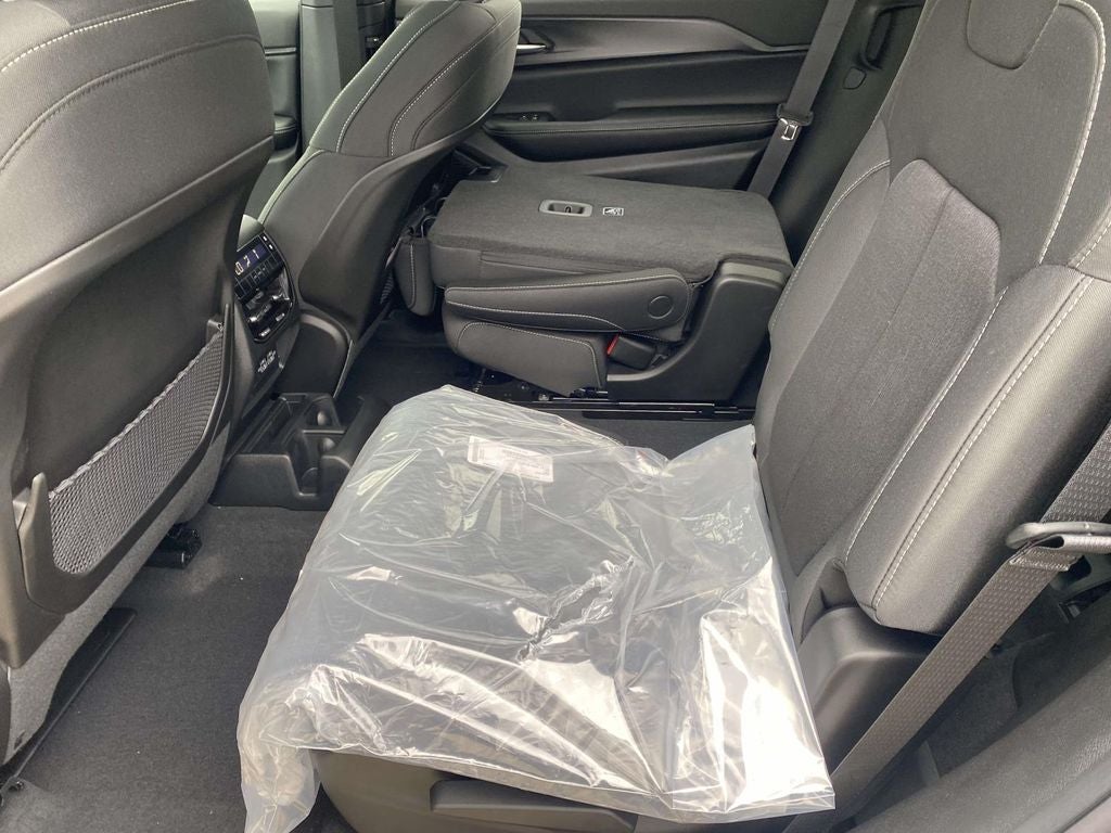 2026 Jeep Grand Cherokee GRAND CHEROKEE L LAREDO X 4X2