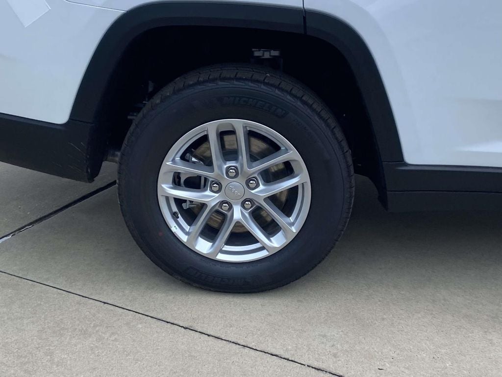 2026 Jeep Grand Cherokee GRAND CHEROKEE L LAREDO 4X2