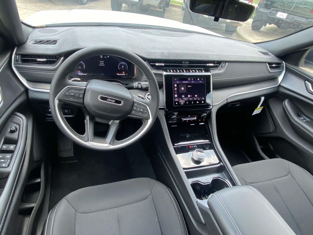 2026 Jeep Grand Cherokee GRAND CHEROKEE L LAREDO 4X2