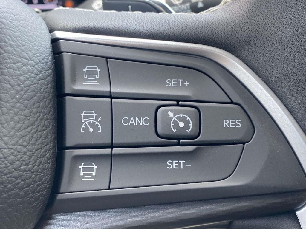 2026 Jeep Grand Cherokee GRAND CHEROKEE L LAREDO 4X2