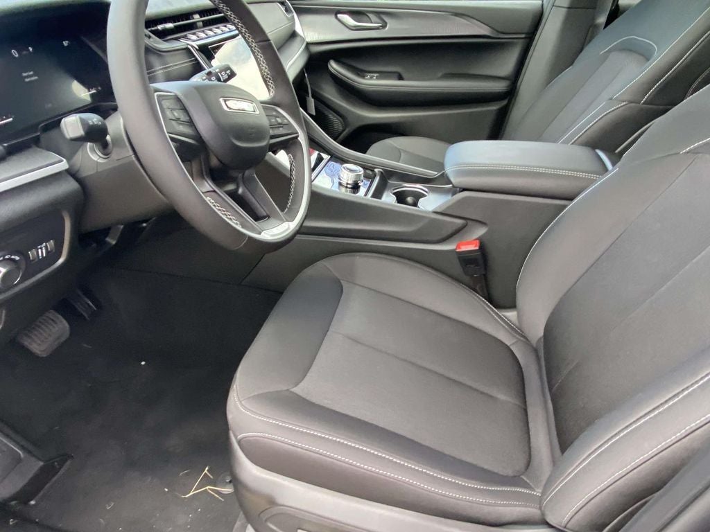 2026 Jeep Grand Cherokee GRAND CHEROKEE L LAREDO X 4X2