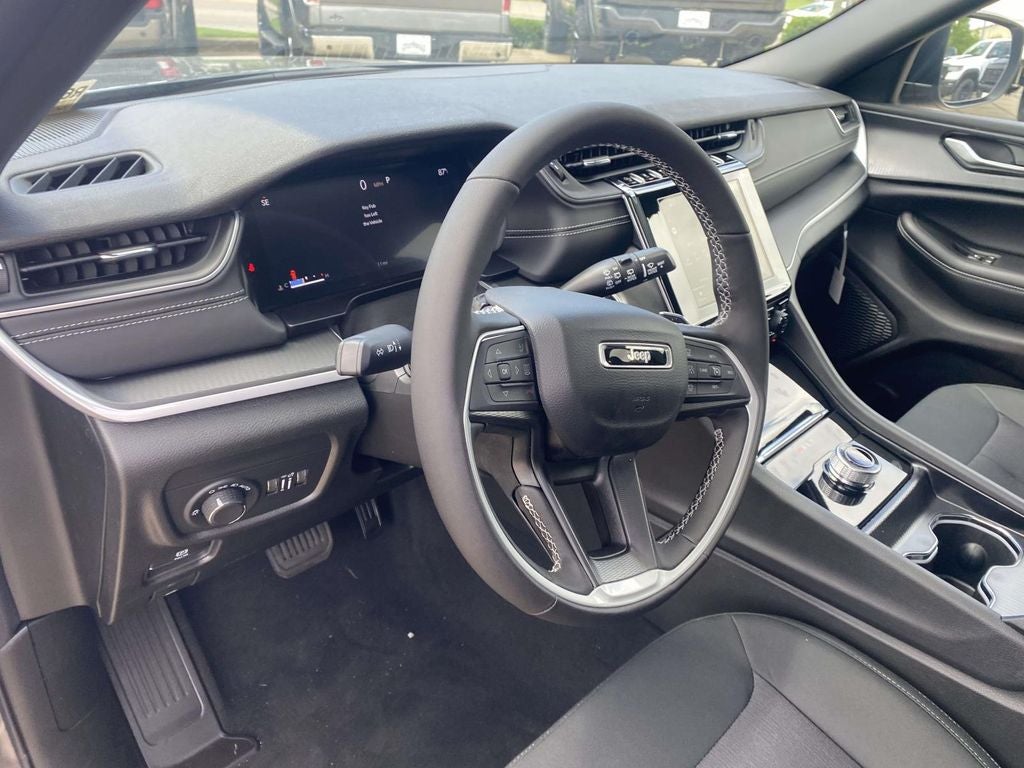 2026 Jeep Grand Cherokee GRAND CHEROKEE L LAREDO X 4X2