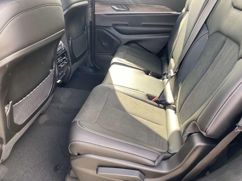 2026 Jeep Grand Cherokee GRAND CHEROKEE L LAREDO ALTITUDE 4X2