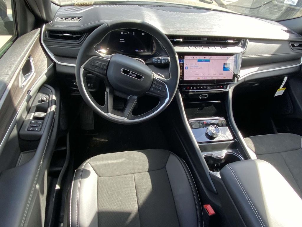 2026 Jeep Grand Cherokee GRAND CHEROKEE L LAREDO ALTITUDE 4X2