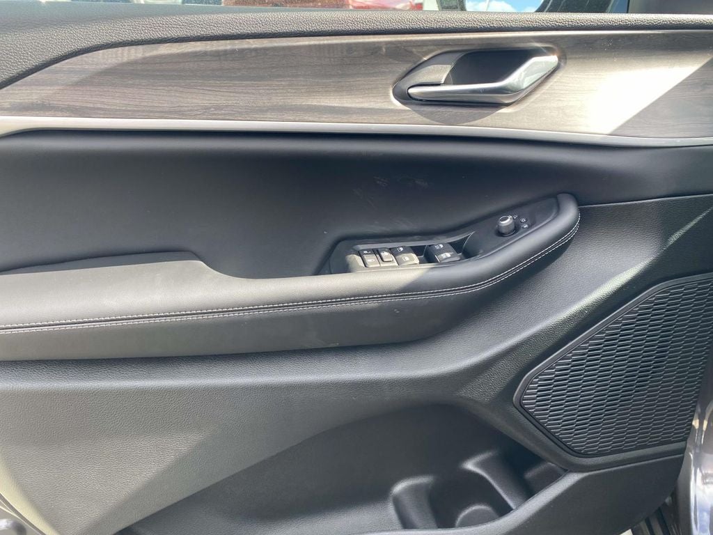 2026 Jeep Grand Cherokee GRAND CHEROKEE L LAREDO ALTITUDE 4X2