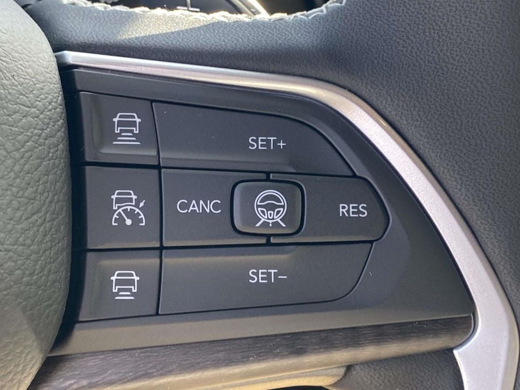 2026 Jeep Grand Cherokee GRAND CHEROKEE L LAREDO ALTITUDE 4X2