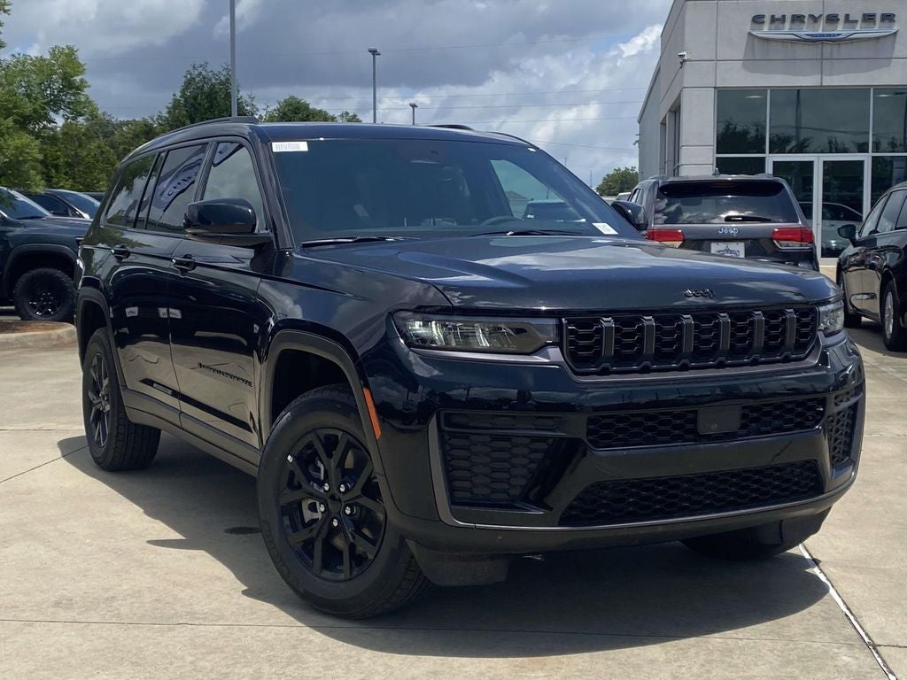 2026 Jeep Grand Cherokee GRAND CHEROKEE L LAREDO ALTITUDE 4X2