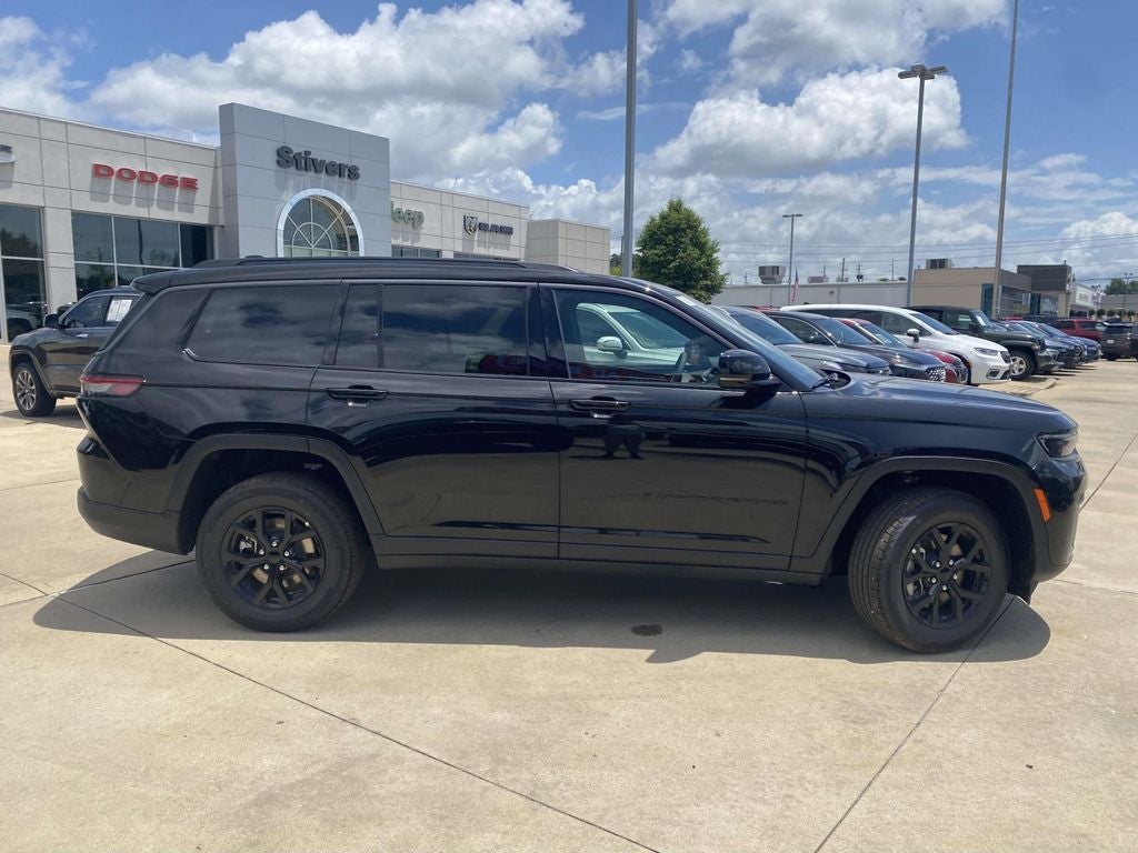 2026 Jeep Grand Cherokee GRAND CHEROKEE L LAREDO ALTITUDE 4X2