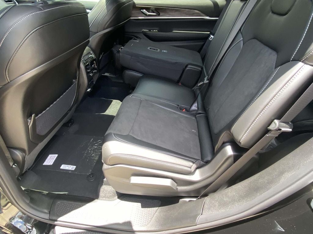 2026 Jeep Grand Cherokee GRAND CHEROKEE L LAREDO ALTITUDE 4X2