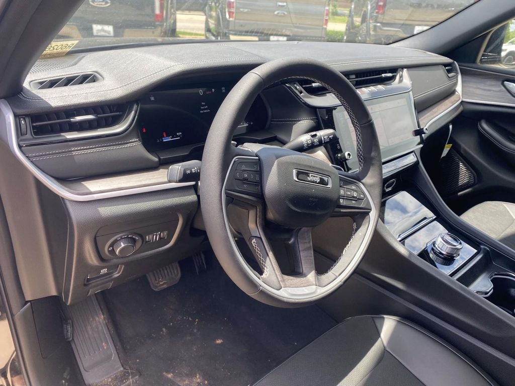2026 Jeep Grand Cherokee GRAND CHEROKEE L LAREDO ALTITUDE 4X2