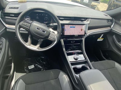 2026 Jeep Grand Cherokee GRAND CHEROKEE L LAREDO ALTITUDE 4X2
