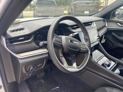 2026 Jeep Grand Cherokee GRAND CHEROKEE L LAREDO ALTITUDE 4X2