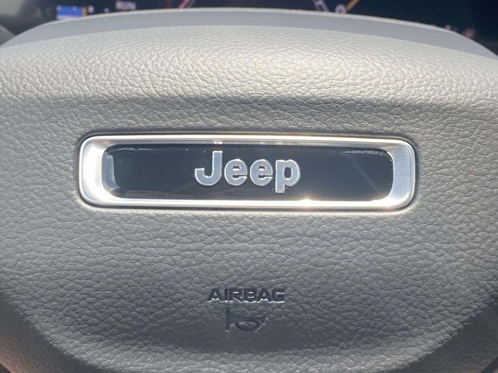 2026 Jeep Grand Cherokee GRAND CHEROKEE L LAREDO ALTITUDE 4X2