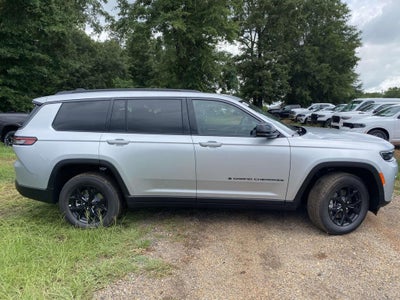 2026 Jeep Grand Cherokee GRAND CHEROKEE L LAREDO ALTITUDE 4X2