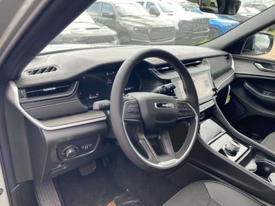 2026 Jeep Grand Cherokee GRAND CHEROKEE L LAREDO ALTITUDE 4X2