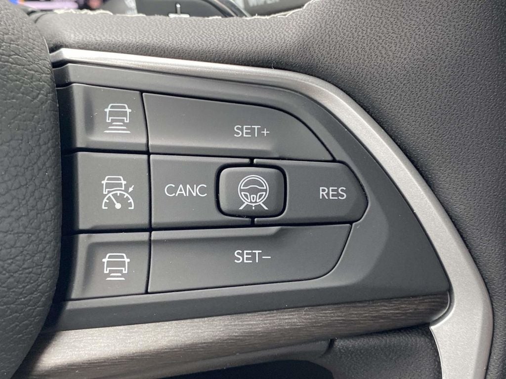 2026 Jeep Grand Cherokee GRAND CHEROKEE L LAREDO ALTITUDE 4X2