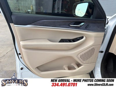 2023 Jeep Grand Cherokee L Limited 4x2