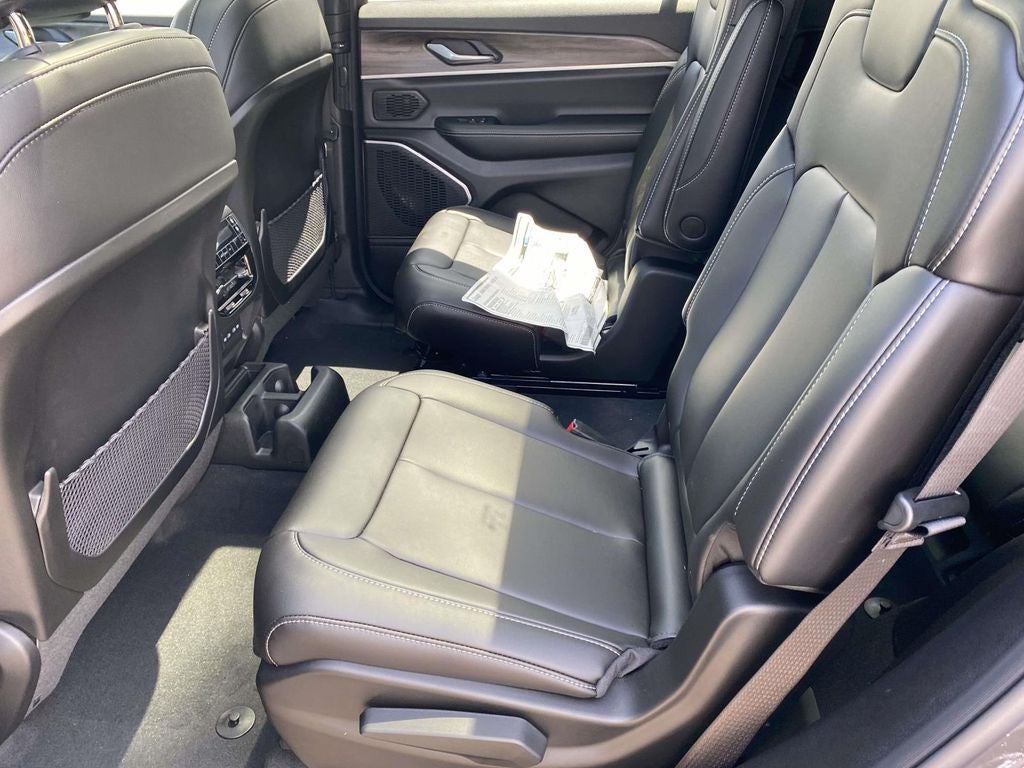 2026 Jeep Grand Cherokee GRAND CHEROKEE L LIMITED 4X2