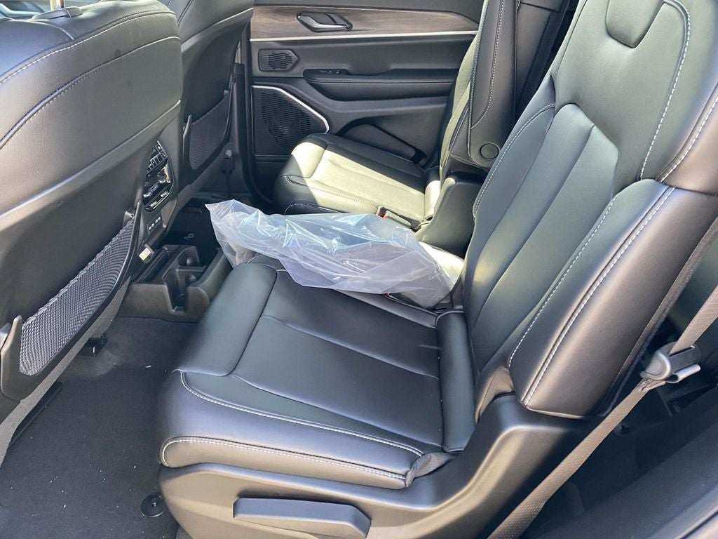 2026 Jeep Grand Cherokee GRAND CHEROKEE L LIMITED 4X2