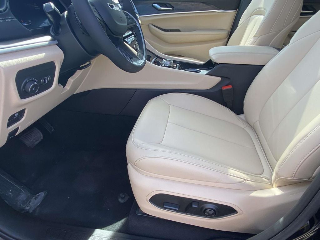 2026 Jeep Grand Cherokee GRAND CHEROKEE L LIMITED 4X2