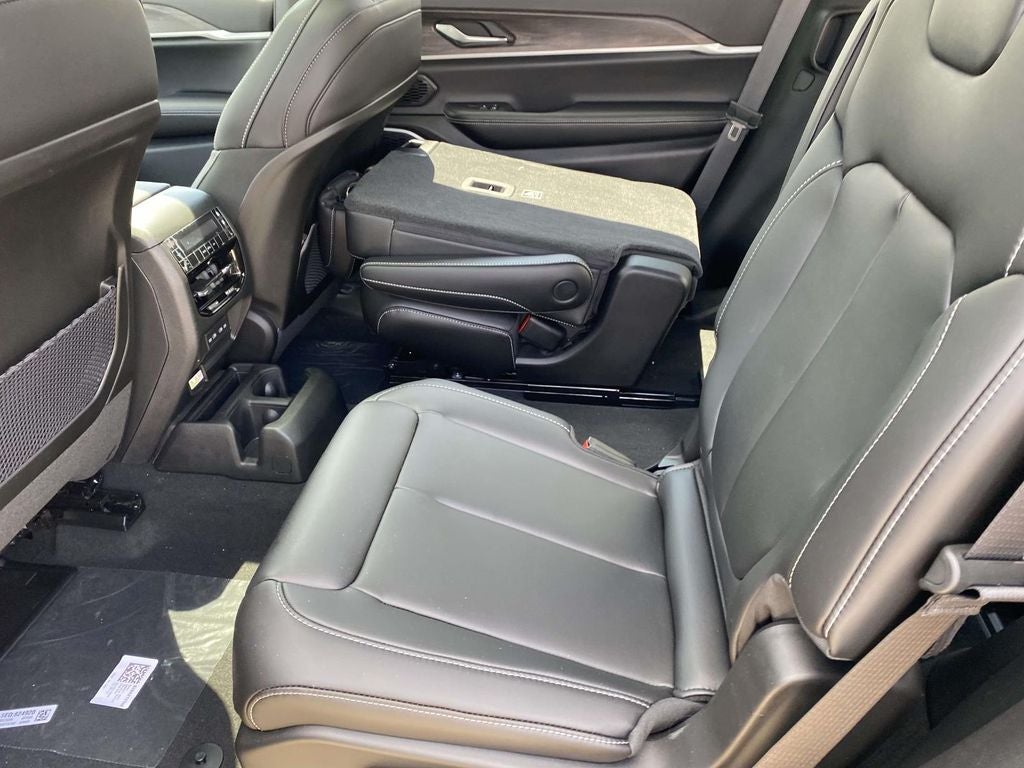 2026 Jeep Grand Cherokee GRAND CHEROKEE L LIMITED 4X2